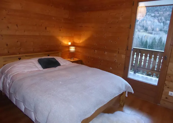 Appartement alpin avec balcon sud, proche Courchevel - FR-1-464-3