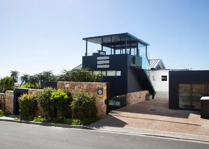 Premium Cape Camps Bay Lodge