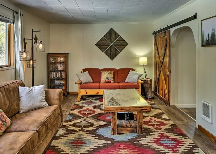 Private La Pine Cabin Rental: 30 Mi To Bend!