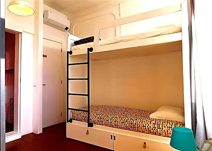 Hotel pres du College: Aveiro Rossio Hostel