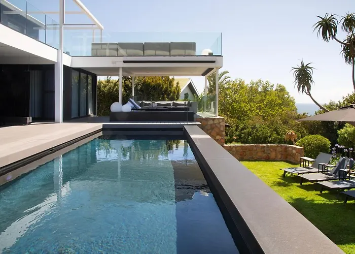 Premium Cape Camps Bay Lodge