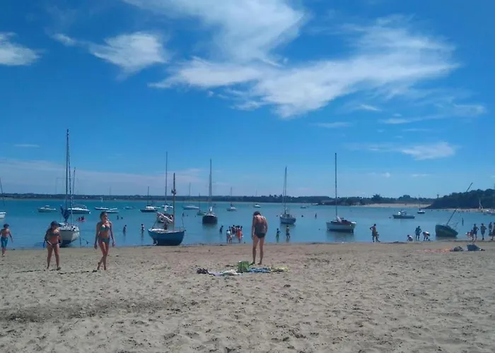 Saint Jacut de la mer, maison avec jardin.