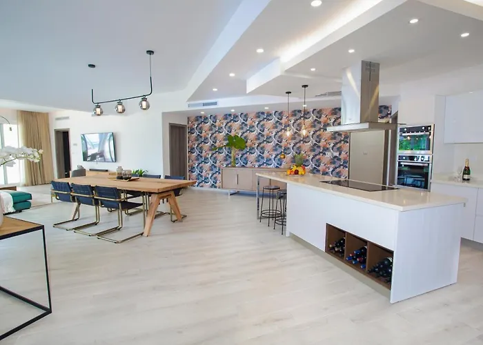 Destination Jelly Playa Coral Condo