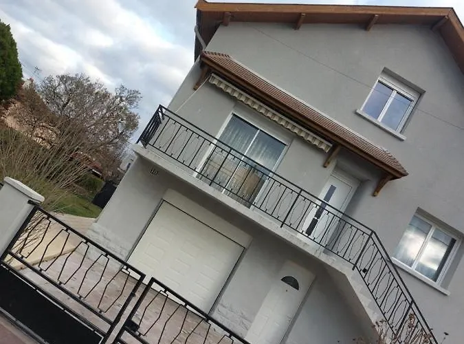 Famille House 202