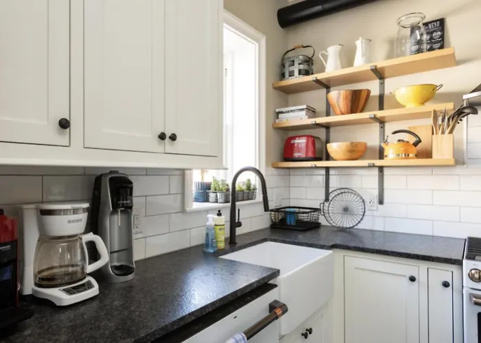 Hudson Valley Retreat In Downtown Hudson, Ny - Sleeps 16-20