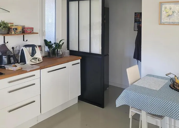 1 Bedroom Lovely Home In Roquevaire