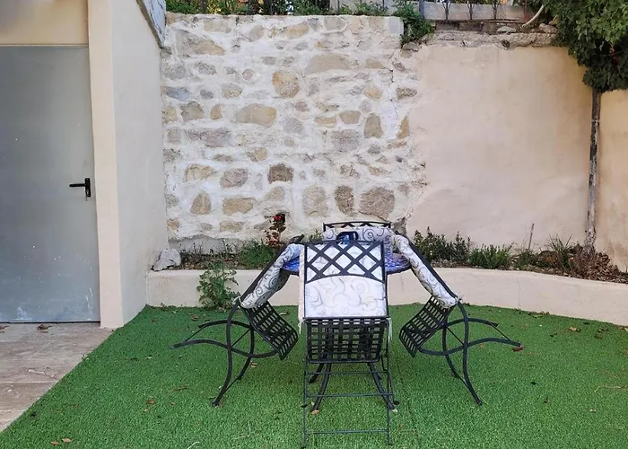 1 Bedroom Lovely Home In Roquevaire