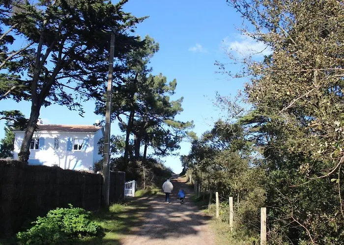 Maisonnette 2 pièces 100m de la plage de la Clère