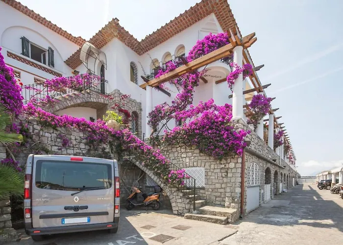 Estate4home - Villa San Montano