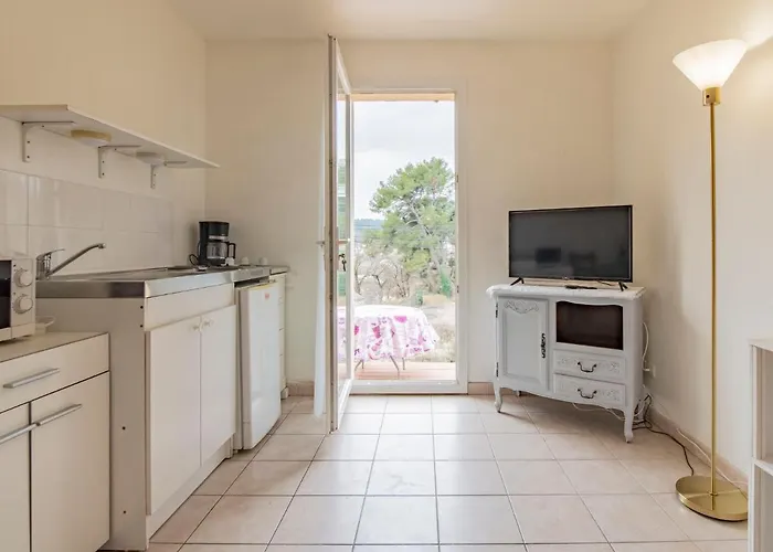 Apartment Le Petit Verdillon By Interhome