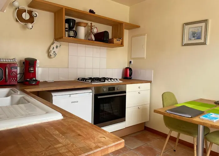 Maisonnette à Etables : La Jaune