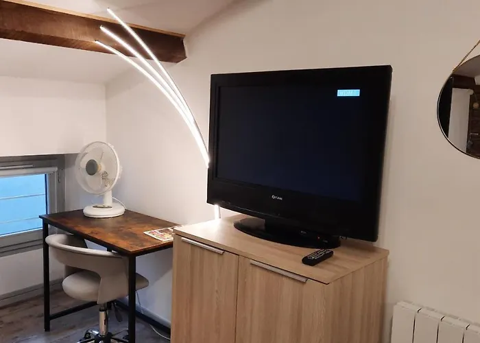 Suite 3 pièces chambre+cuisine+SDB centre ville