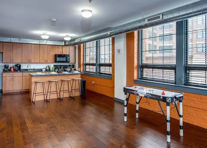 Centric Modern Loft W/ King Beds