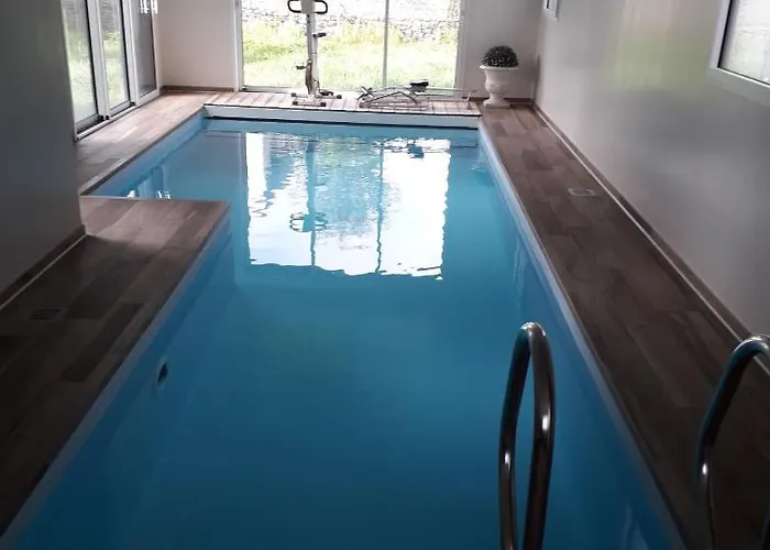2 pièces avec accès piscine intérieure