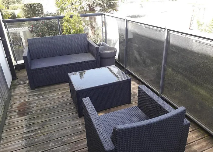 2 pièces avec accès piscine intérieure