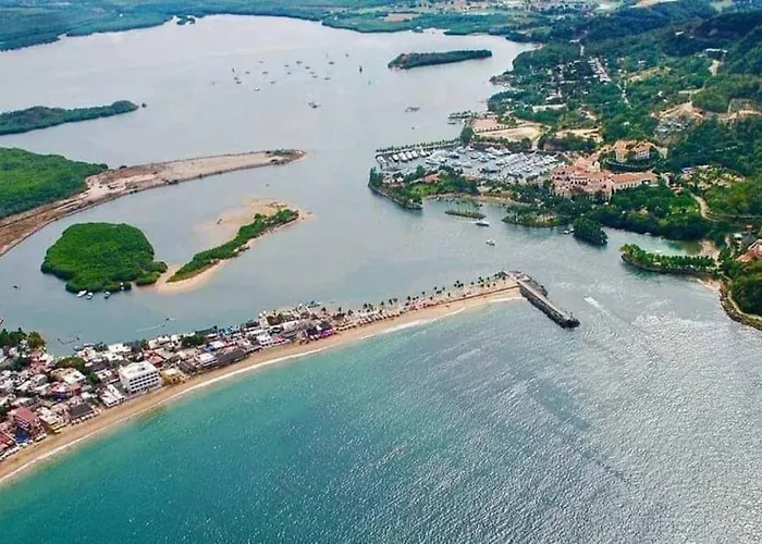 Casa Las Palmas Barra De Navidad, Jalisco.