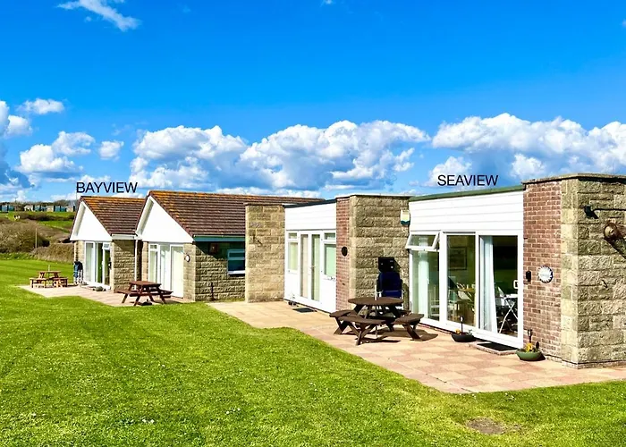 Bayview Self-Catering Coastal Bungalow In Rural West Wight