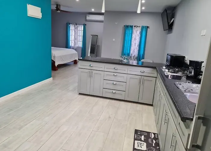 Coconut Creek Deluxe Suite
