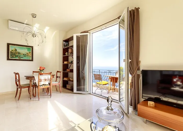Sea View Apartment With Private Secure Parking 3