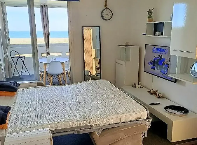 Studio Vue Mer 100 m de la plage