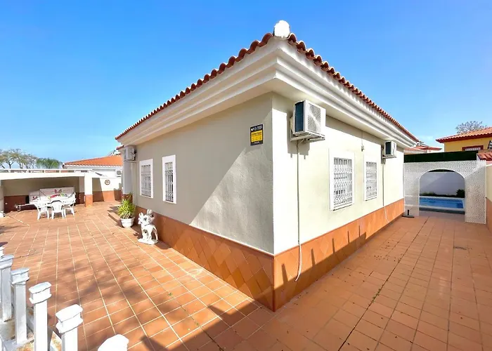 Villa Triana Con Piscina