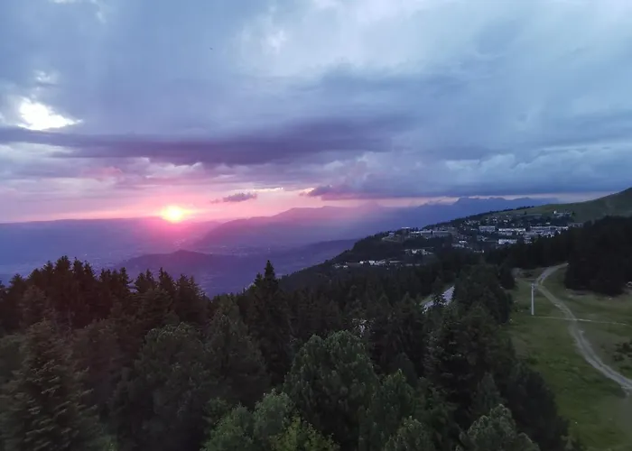 Appartement Edelweiss Chamrousse vue sur Recoin La Croix de Chamrousse Grenoble