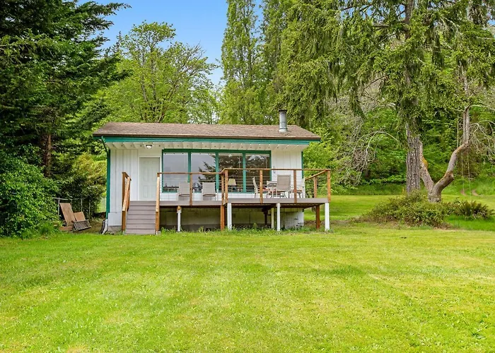 The Glen Cove Sand Spit & Guest Cottage