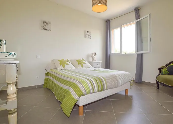 Amazing Apartment In Petreto-Biccisano