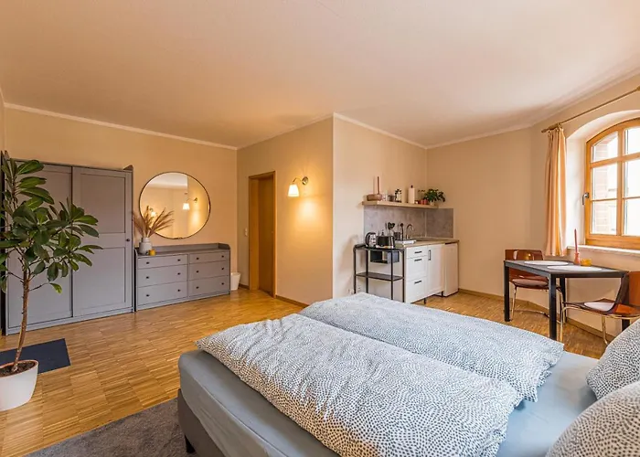 Stadtgut Moelkau Rooms & Apartments