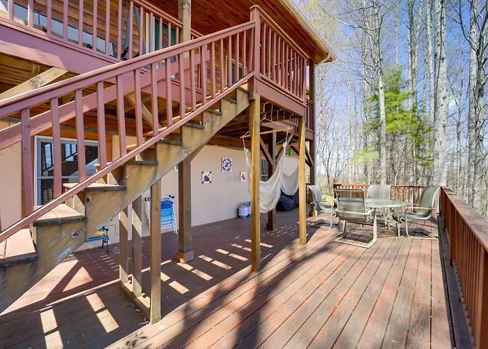 Hike, Sip & Unwind: Mtn-View Gem In Banner Elk!