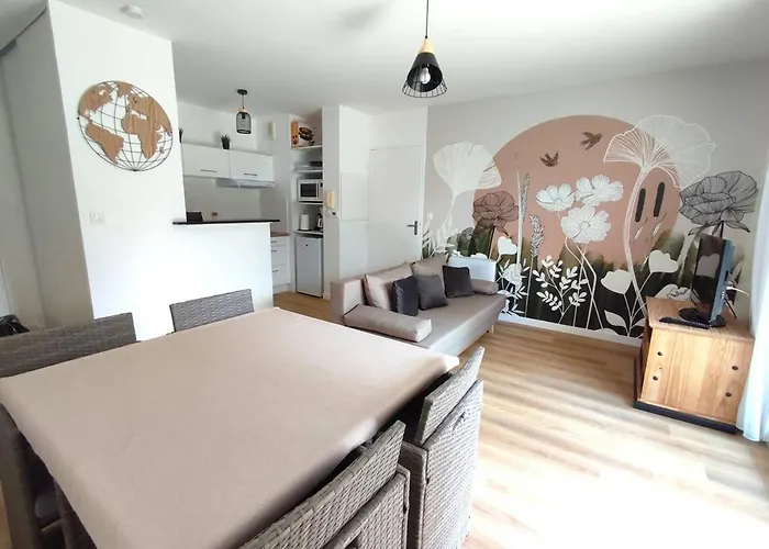 Appartement avec WIFI, terrasse, jardin, parking privé à 800m de la plage à Trébeurden - FR-1-368-386