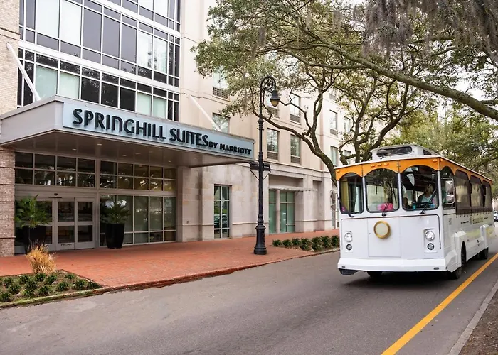 Jacuzzi hotel: Springhill Suites By Marriott Savannah Downtown Historic District