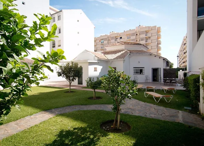 Villa privada: Holidays2Fuengirola Villa 6 Bedroom 200 Mts Beach
