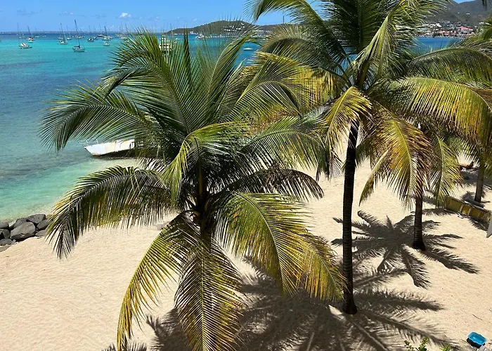 Beachfront Condo With Pool View & Private Beach Access
