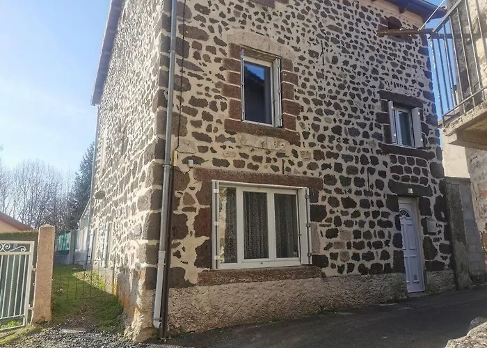 Maison de village brocante