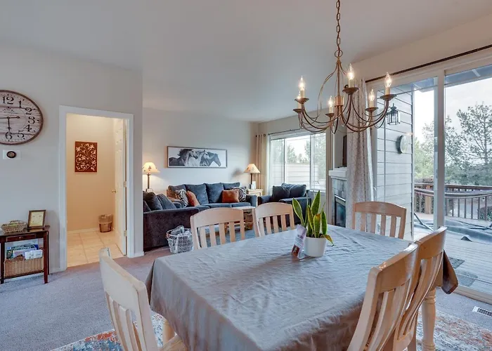 Charming Redmond Townhome W/ Resort Amenities