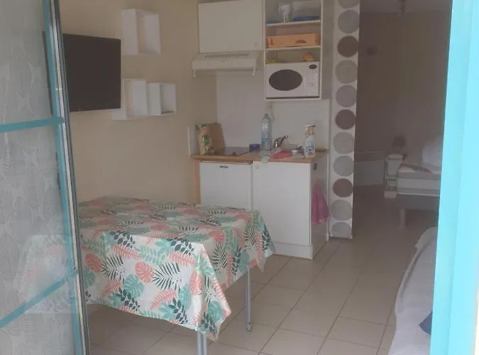 Studio cabine à 200m de la plage sainte Cécile