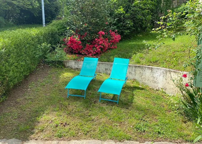Chez Julie petit appartement une chambre rez jardin maison