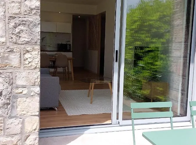La Villa Bompard 48M2 Cœur de ville avec terrasse
