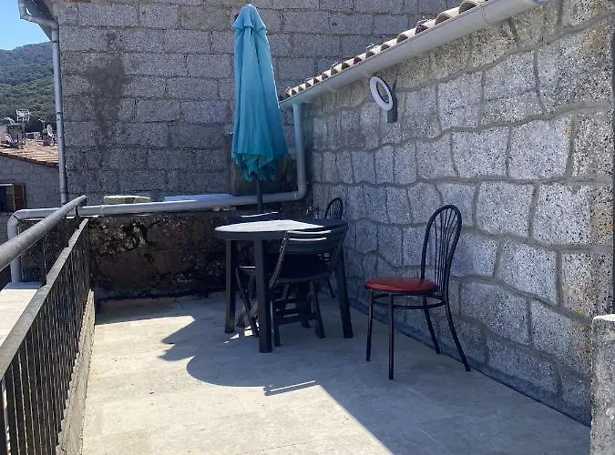 Bel appartement au coeur du village de Sartene