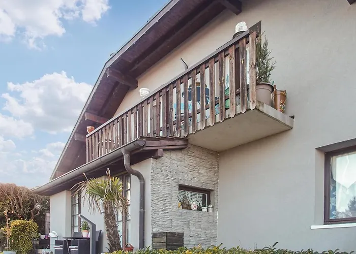 Awesome Apartment In Excenevex With Wifi
