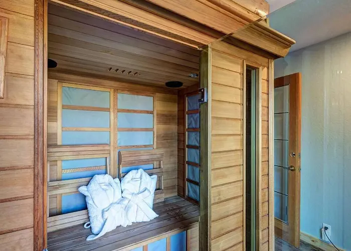 The Happy Bear Lodge