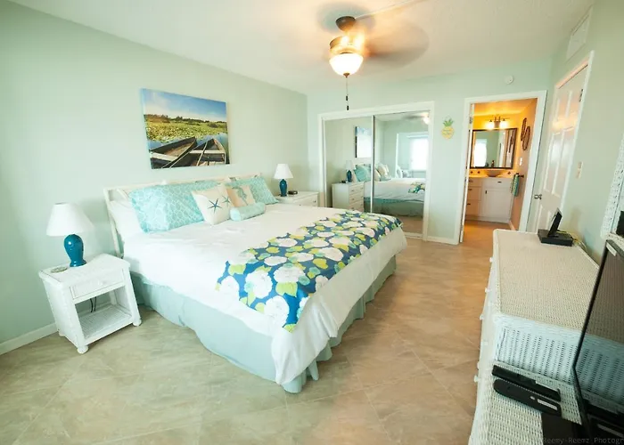 Gorgeous Ocean Views! Welcome To Bella Breeze! Beachfront 2Br 2Ba