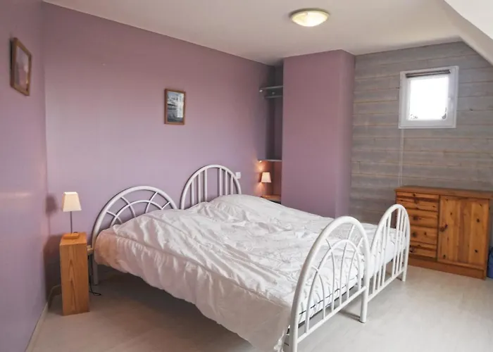 Maison mitoyenne 3 chambres avec jardin proche plage à Sauzon - FR-1-418-19