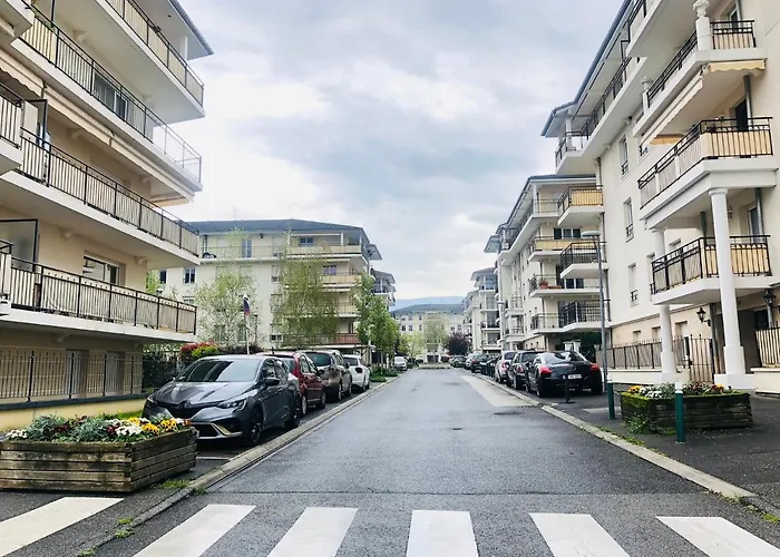 Beautiful Apartment Near Geneva