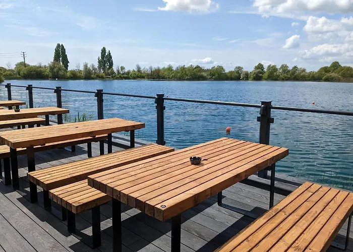 Chichester Lakeside Self-Catering Holiday Home