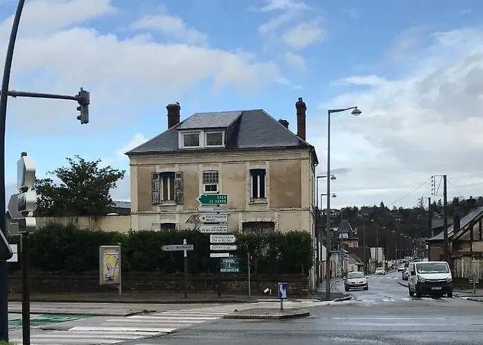 F2 Le City Parking Netflix Wifi Gare