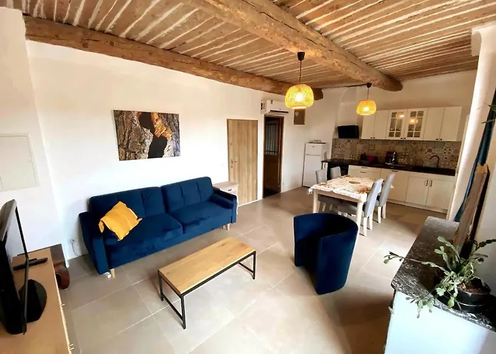 Appartement provençal climatisé avec terrasse vue dégagée