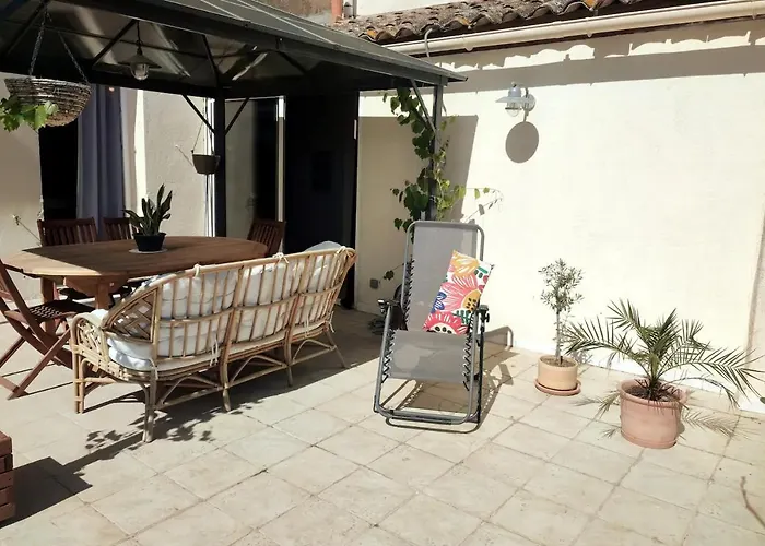 Appartement provençal climatisé avec terrasse vue dégagée