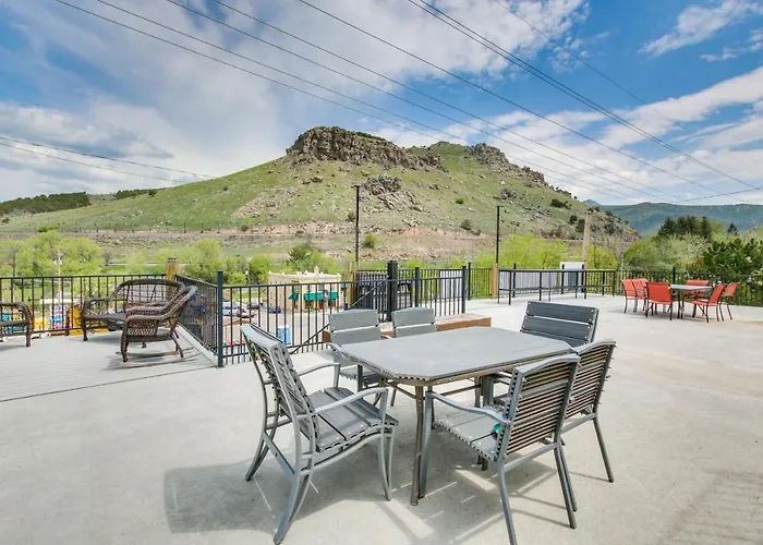 Central Lava Hot Springs Studio W/ Deck & Views!